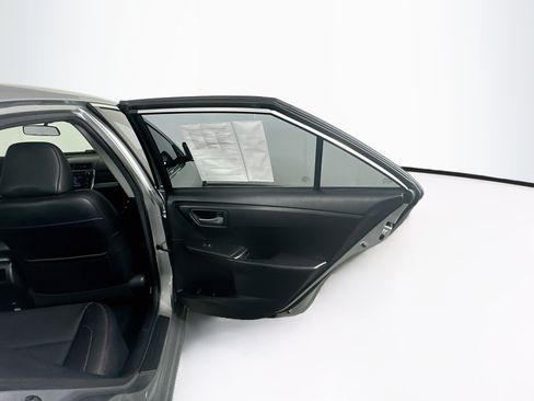 Used 2017 Toyota Camry SE FWD image 27