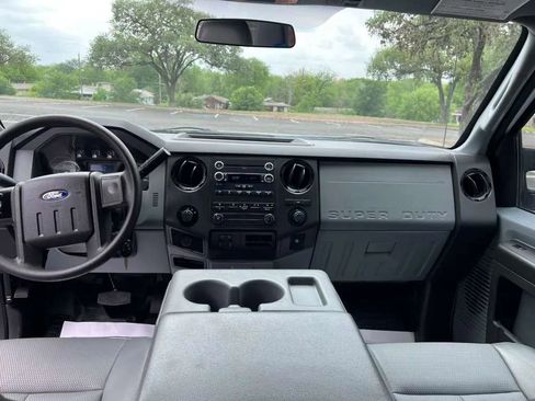 Used 2014 Ford F350 XL w/ Power Equipment Group image 32