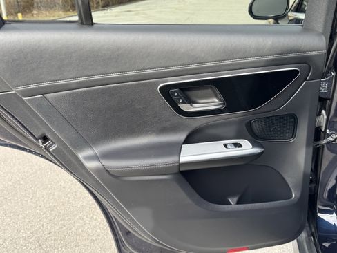 Used 2023 Mercedes-Benz GLC 300 GLC 300 image 32