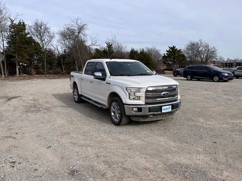 Used 2016 Ford F150 Lariat image 4