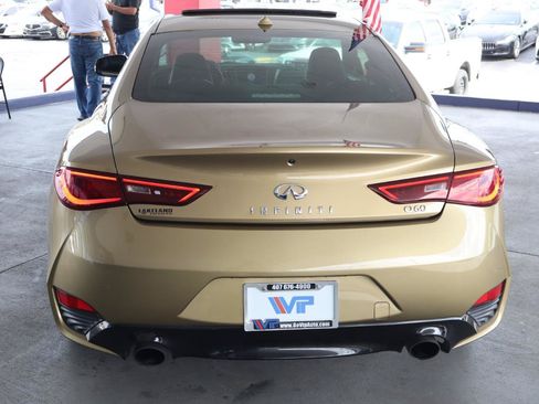Used 2018 INFINITI Q60 3.0t Luxe RWD image 5