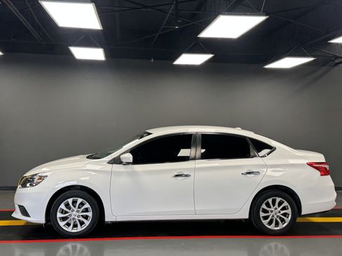 Used 2019 Nissan Sentra SV image 2