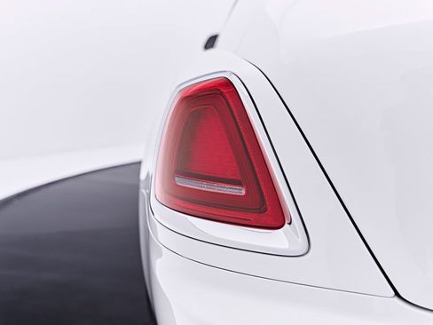 Used 2014 Rolls-Royce Wraith RWD image 28