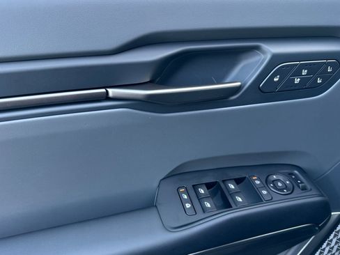 New 2026 Kia EV9 Wind image 11