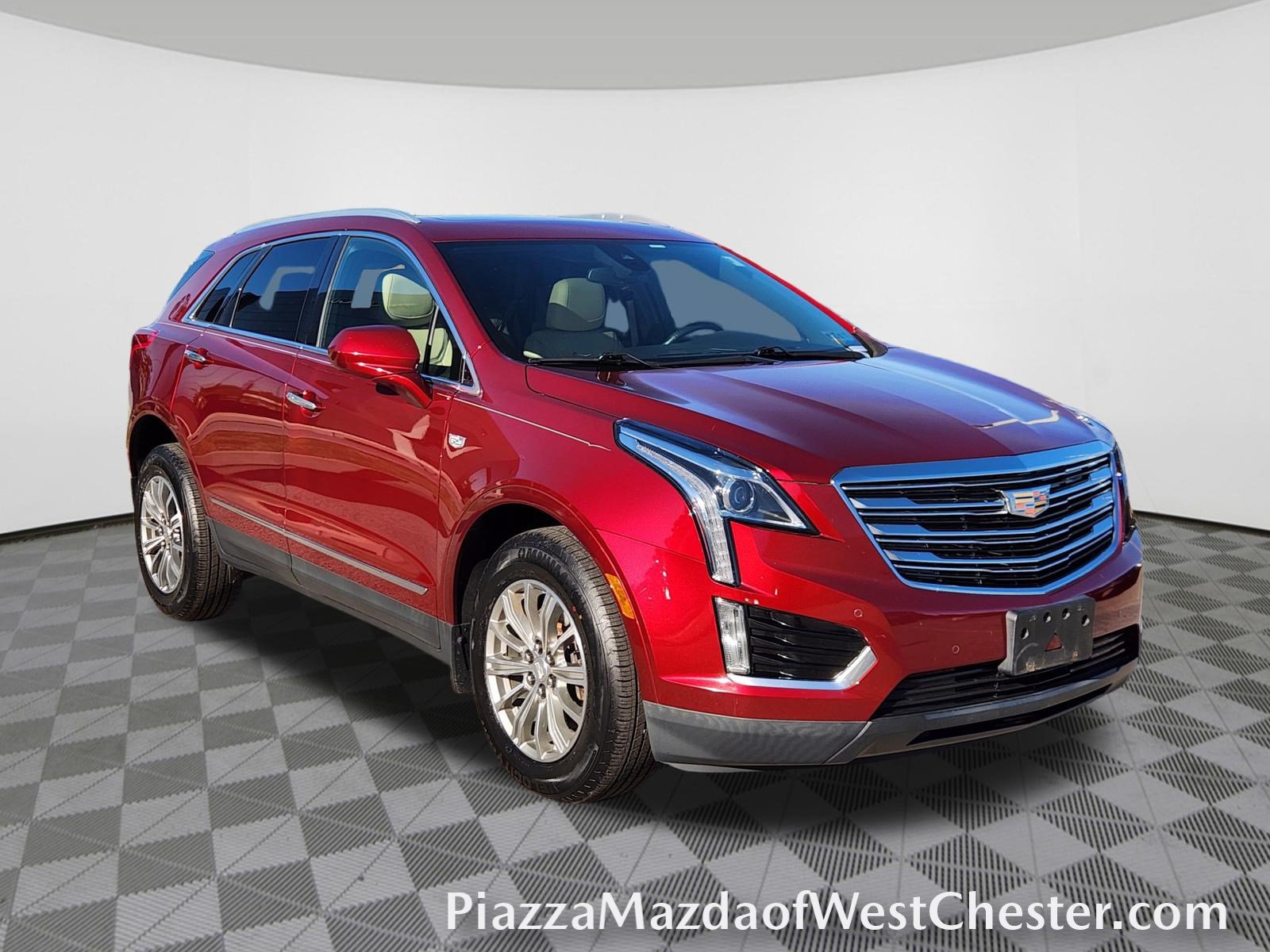 Used 2018 Cadillac XT5 Luxury w/ Driver Awareness Package AWD/4WD image 1
