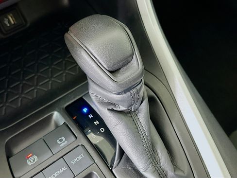 Used 2024 Toyota RAV4 XLE FWD image 24