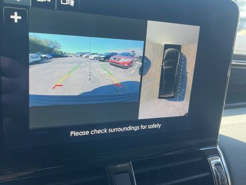 Used 2018 Lincoln Navigator Select AWD/4WD image 10