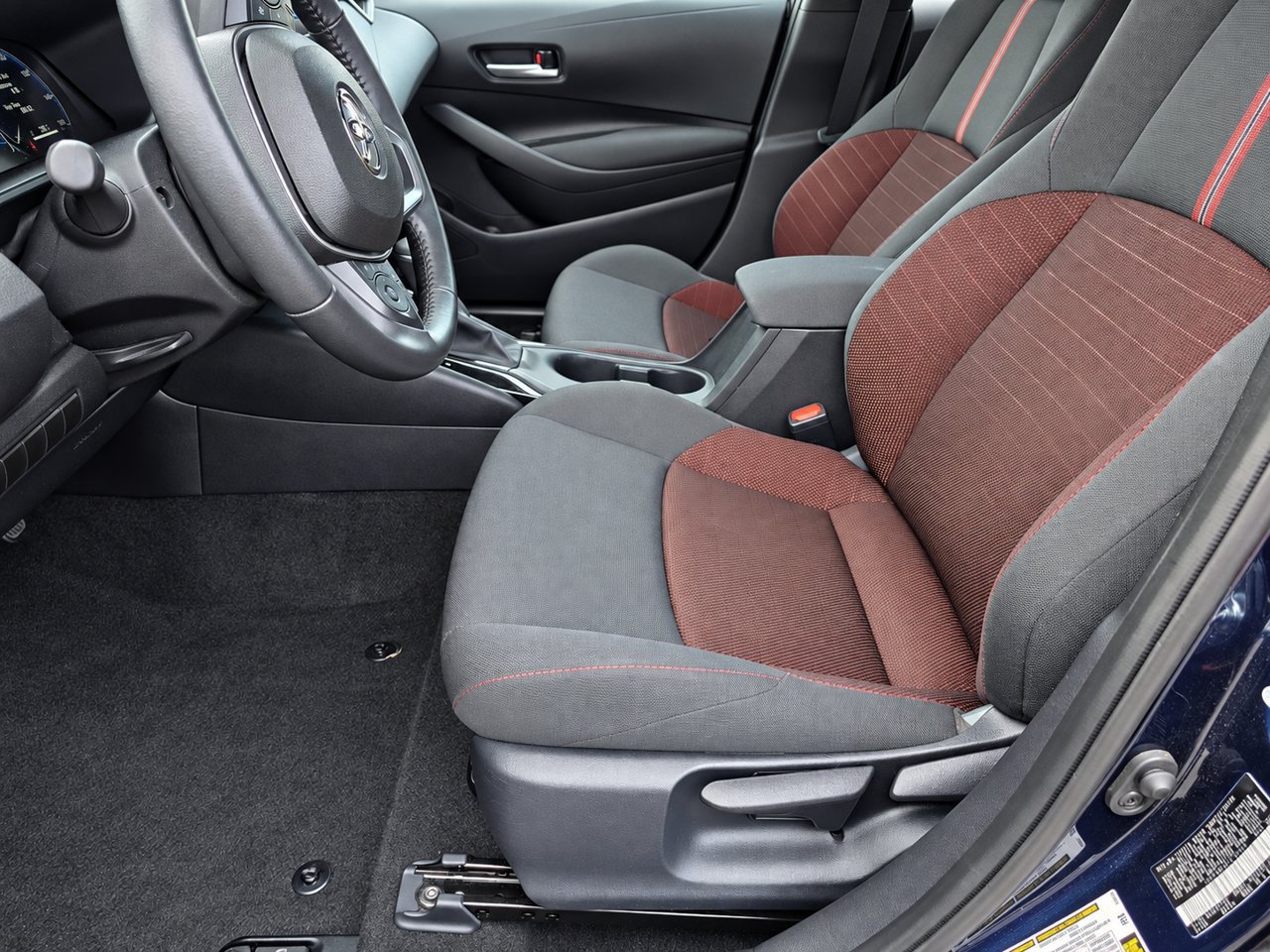 Used 2026 Toyota Corolla SE w/ SE Package FWD image 14