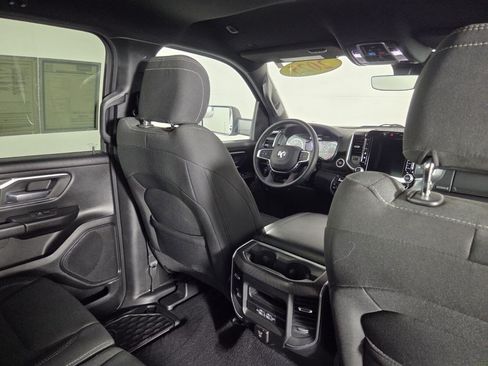 Used 2025 RAM 1500 Big Horn AWD/4WD image 31