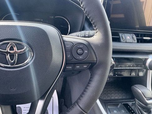 Used 2025 Toyota RAV4 XLE Premium image 16