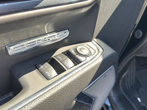 Used 2024 GMC Sierra 1500 Denali w/ Technology Package image 39