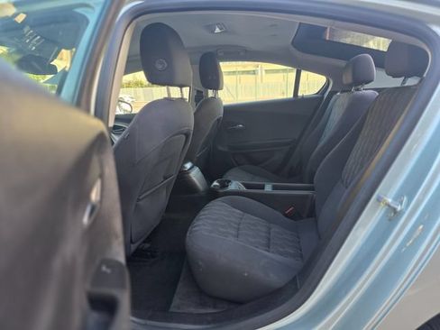 Used 2013 Chevrolet Volt FWD image 30