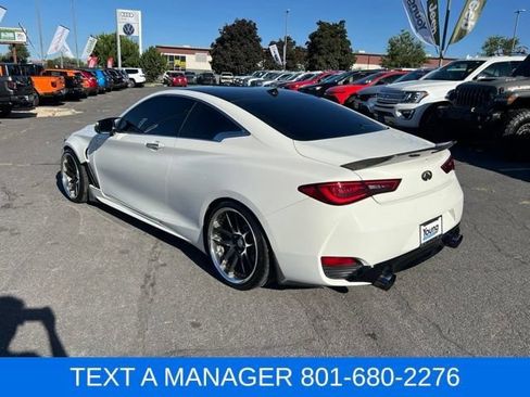 Used 2017 INFINITI Q60 3.0t w/ Premium Plus Package 3.0T AWD/4WD image 3