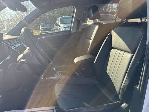 Used 2024 Volkswagen Tiguan Wolfsburg Edition image 20