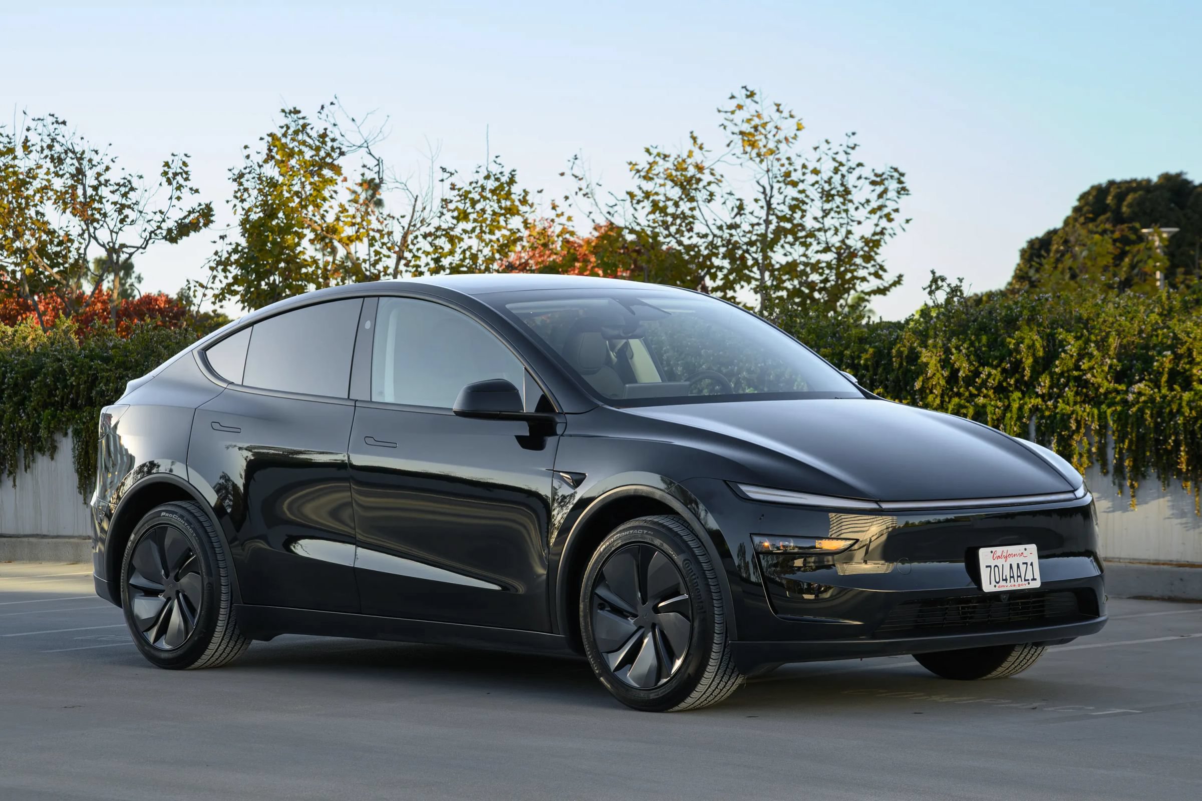 Used 2026 Tesla Model Y AWD image 8