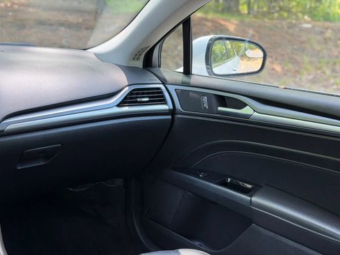 Used 2014 Ford Fusion Titanium FWD image 26