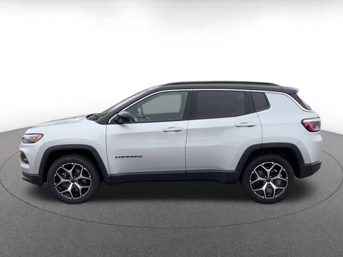 Used 2025 Jeep Compass Limited AWD/4WD image 7