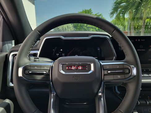 New 2026 GMC Canyon Elevation w/ Convenience Package RWD image 23