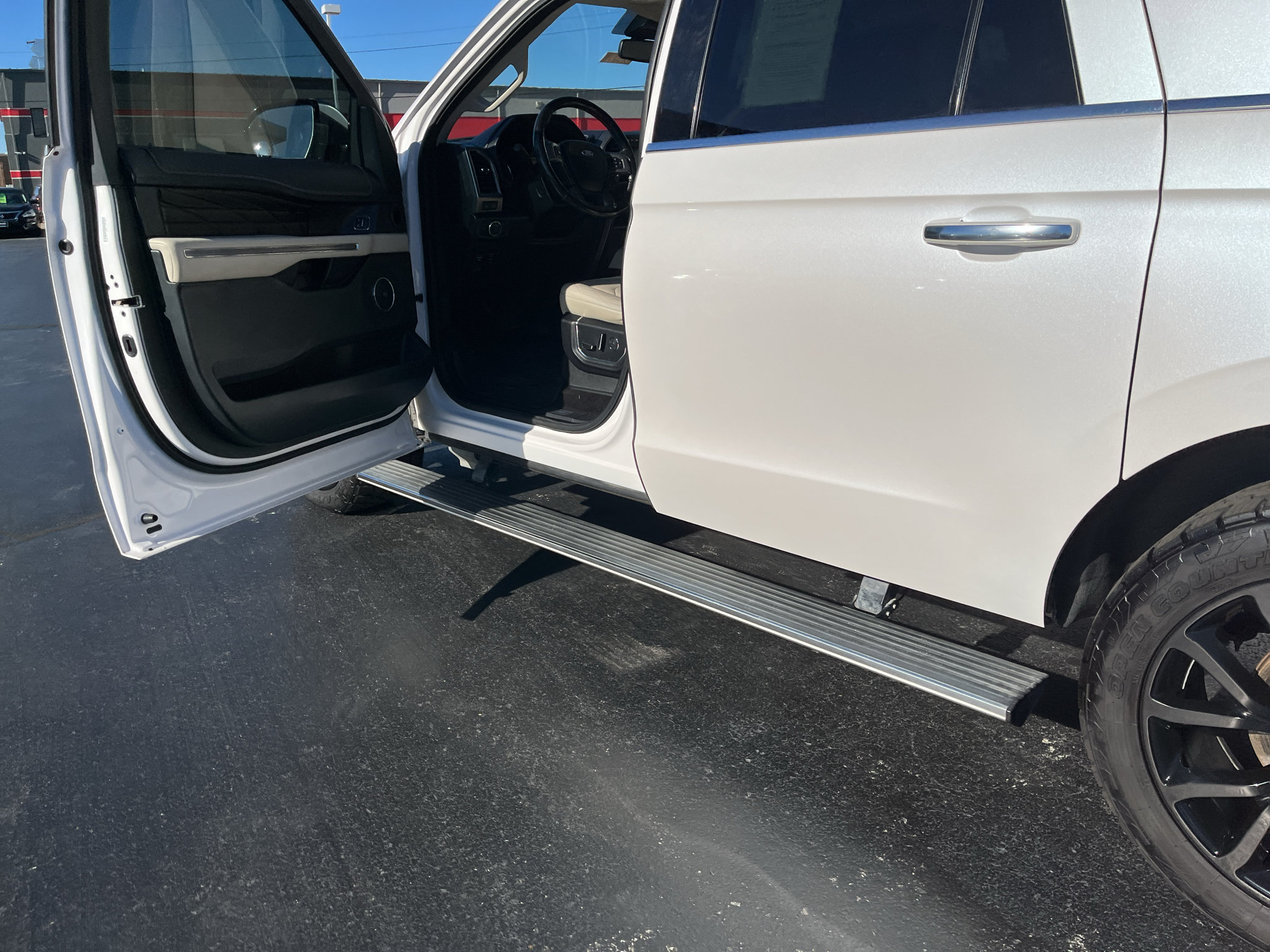Used 2018 Ford Expedition Max Platinum AWD/4WD image 14