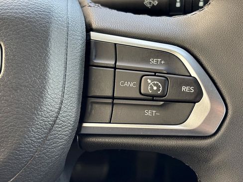 Used 2025 Jeep Compass Latitude w/ Altitude Special Edition AWD/4WD image 30