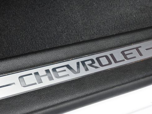 Used 2020 Chevrolet Suburban Premier w/ Premier Plus Edition image 12