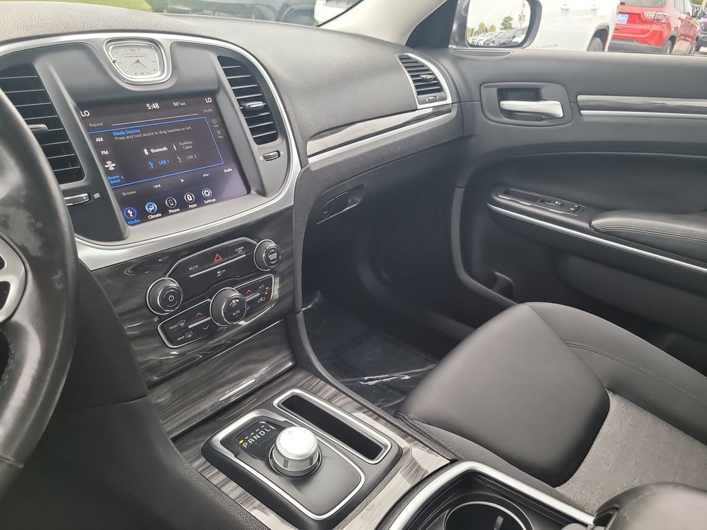Certified 2021 Chrysler 300 Touring RWD image 22