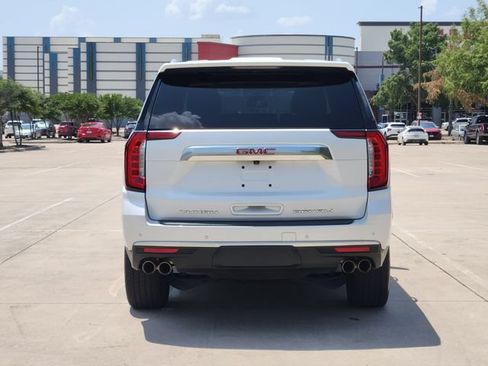 Used 2024 GMC Yukon Denali AWD/4WD image 6