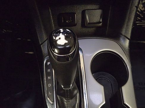 Used 2019 Chevrolet Cruze LT w/ Convenience Package image 25