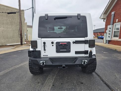 Used 2014 Jeep Wrangler Sahara w/ Dual Top Group image 8