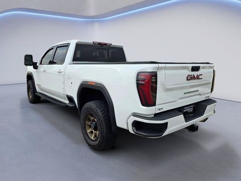 Used 2024 GMC Sierra 2500 AT4 w/ AT4 Premium Plus Package AWD/4WD image 3