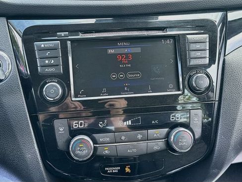 Used 2019 Nissan Rogue Sport SV AWD/4WD image 15