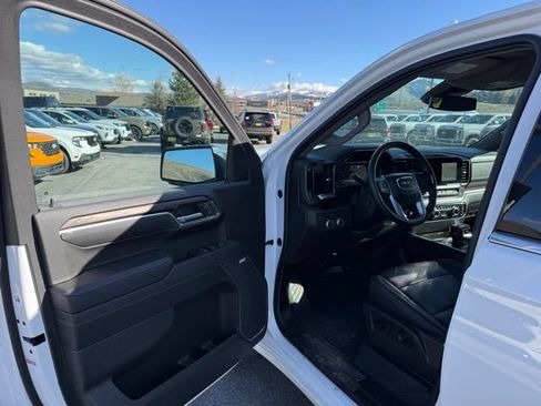 Used 2023 GMC Sierra 1500 SLT w/ SLT Convenience Package AWD/4WD image 13