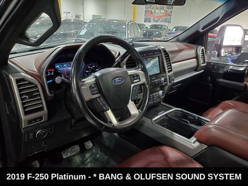 Used 2019 Ford F250 Platinum w/ Platinum Ultimate Package AWD/4WD image 7