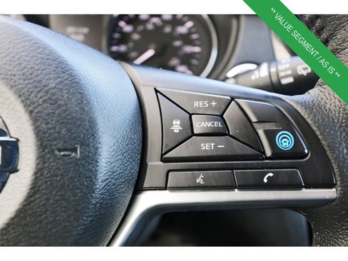 Used 2019 Nissan Rogue SV w/ Sun & Sound Touring Package image 19