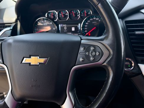Used 2018 Chevrolet Suburban Premier AWD/4WD image 12