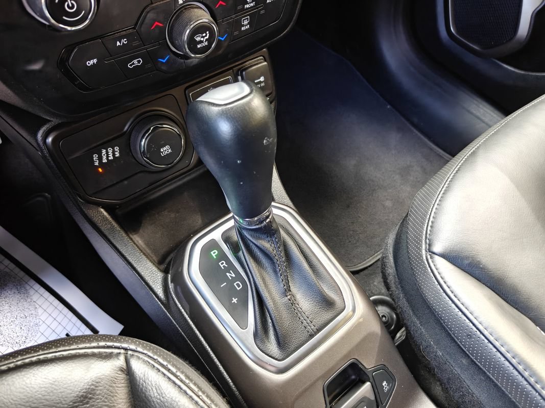 Used 2021 Jeep Renegade Limited AWD/4WD image 33