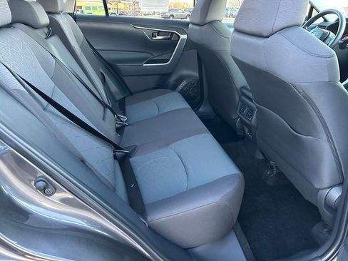 Used 2025 Toyota RAV4 XLE image 26