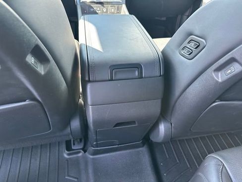 Used 2024 Hyundai Santa Fe Calligraphy AWD/4WD image 18