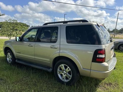Used 2007 Ford Explorer XLT RWD image 9