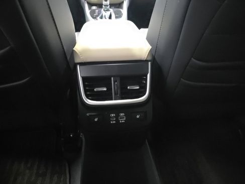 Used 2023 Subaru Outback Limited image 13