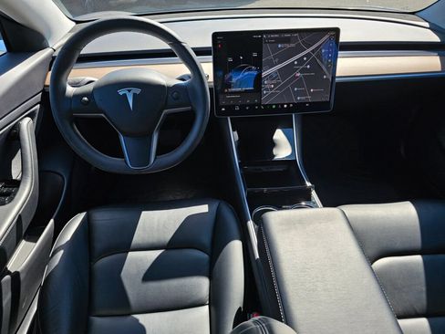 Used 2019 Tesla Model 3 RWD image 18
