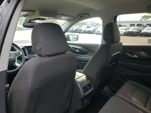 Certified 2024 GMC Terrain SLE w/ Driver Convenience Package AWD/4WD image 11