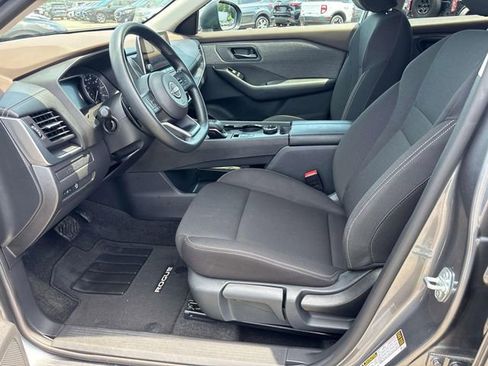 Used 2023 Nissan Rogue S image 8