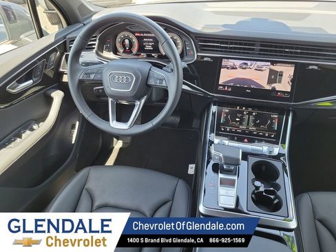 Used 2025 Audi Q7 3.0T Premium Plus w/ Premium Plus Package AWD/4WD image 25