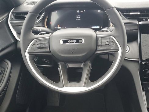 New 2025 Jeep Grand Cherokee L Altitude image 16