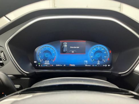 Used 2023 Ford Escape Platinum AWD/4WD image 24