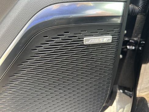 Used 2025 GMC Acadia Elevation image 33