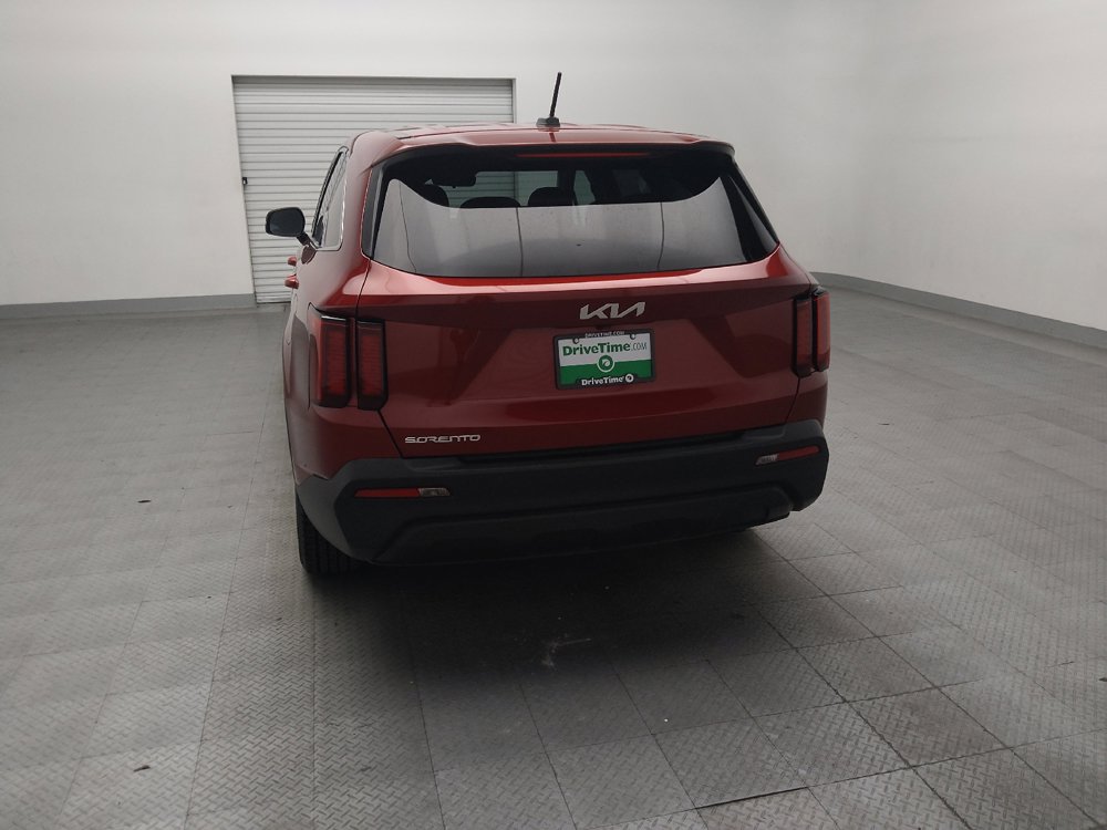 Used 2023 Kia Sorento LX FWD image 6