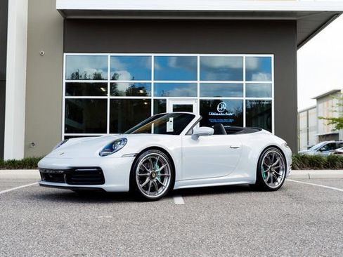 Used 2024 Porsche 911 Carrera image 8