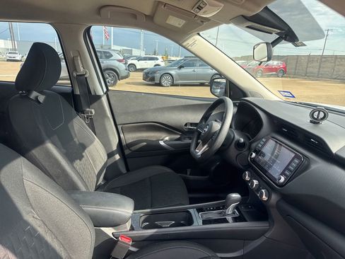 Certified 2024 Nissan Kicks SV FWD image 28